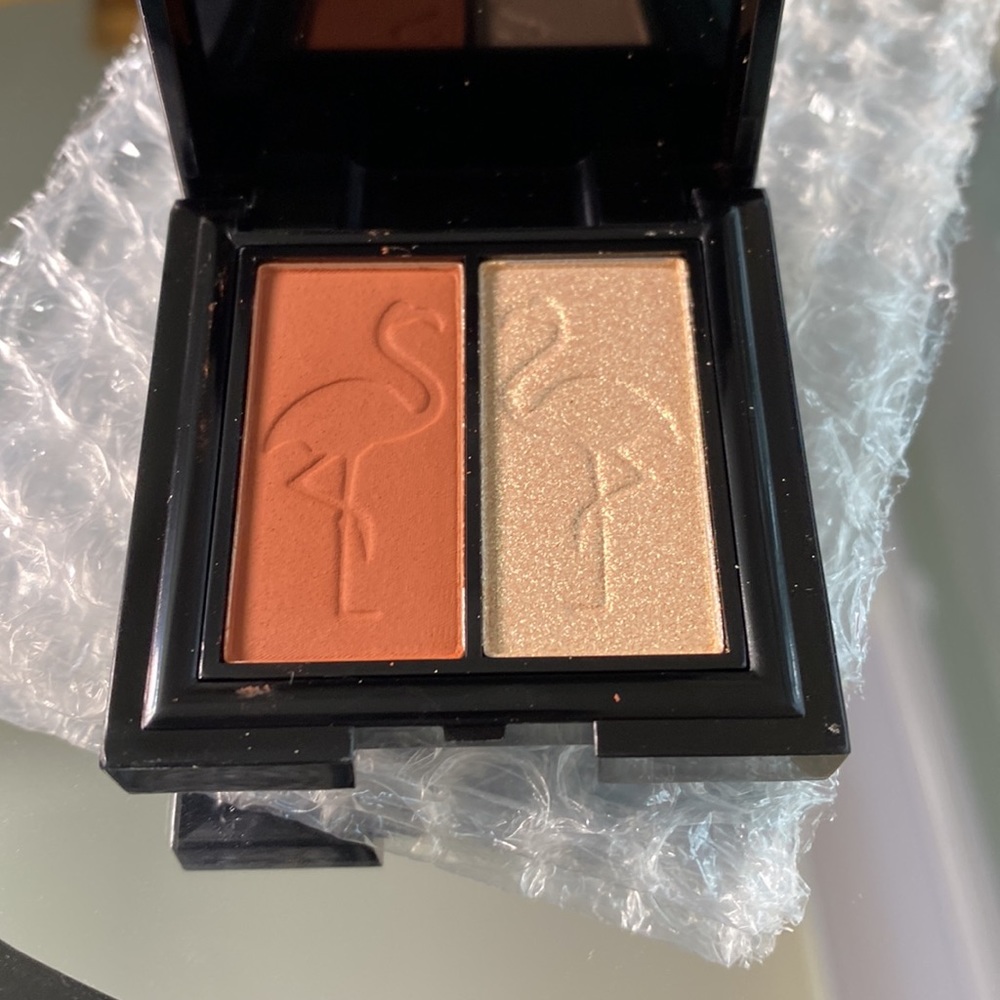 Shaina B. Miami eye duo